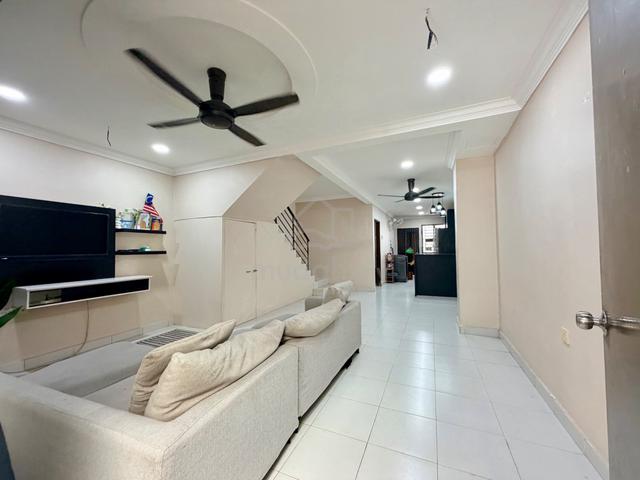 (NEAR SEDENAK TECH PARK) Taman Scientex Kulai, Johor - House for Rent 1