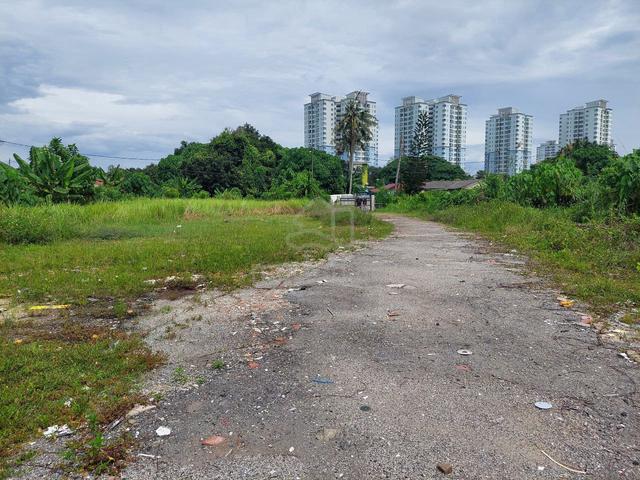TANAH LOT KG SRI AMAN LUAR Jalan Bestari, Puchong Selangor 1