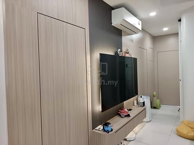 Stylish Upper Floor Townhouse | Quality Renovation | Family-Friendly 1