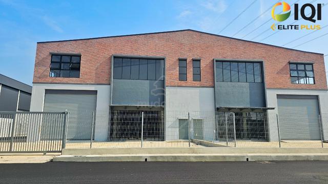 Semi Detached Factory Warehouse[TAMAN IRAMA] Ready To Move In Unit !!! 1