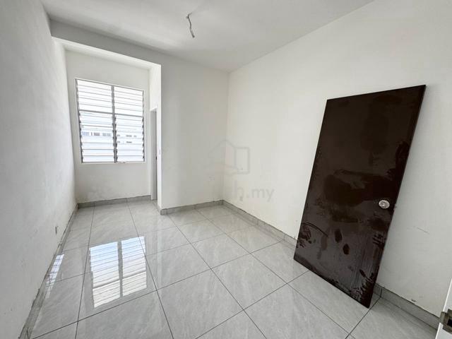 TownHouse @ Bandar Putra Kulai , JB 4
