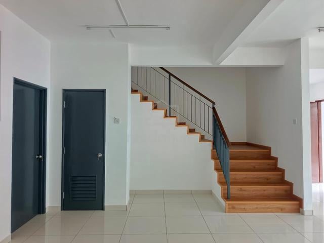 [FREEHOLD] 2-Storey House Taman Pelangi Heights Mantin (For Sale) 1