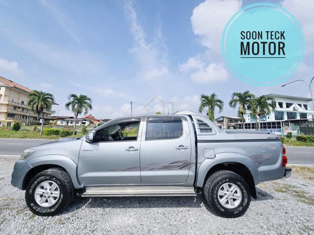 2013 Toyota HILUX 2.5 G VNT FACELIFT (A) - 3