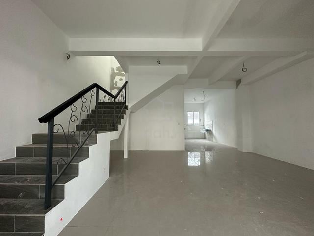 Rumah Teres Dua Tngkat untuk Disewa di Kuala Ketil 1