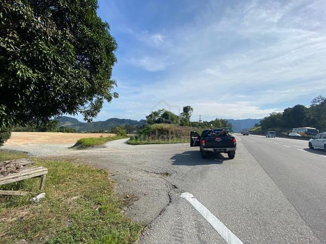 TANAH Tepi HAIWAY KL BENTONG 1