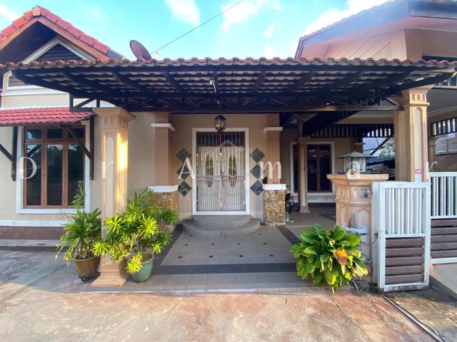 Banglo Setingkat Fully Furnished Fully Extended Taman Harian 1