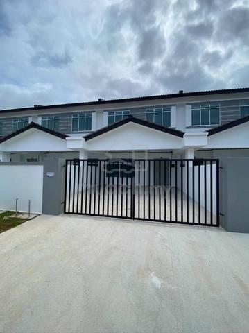 Double Storey Terrace House – Taman Tasik Indah Kluang for rent 1