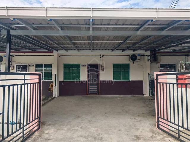 Intermediate Terrace House for rent at Taman Berlian, Kota Samarahan 1