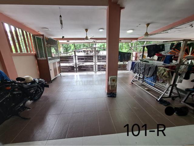 Bukit raja Makyong Gamelan single sty 20*65sqft Reno for sale 1