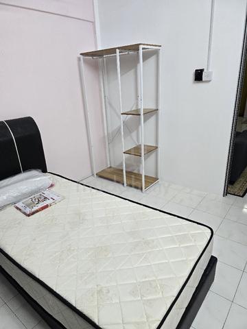 Mawar Apartment (Taman Bunga Raya) 1