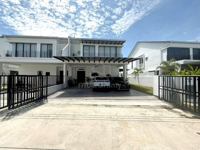Renovated Semi Detached House Sejati Lakeside (New Phase 3) Cyberjaya 1