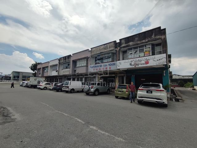 2-sty (20x90) Shop at Kawasan Perindustrian Pengkalan Lahat For SALE! 1