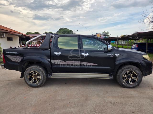 2011 Toyota HILUX 2.5 STD (M) - 4