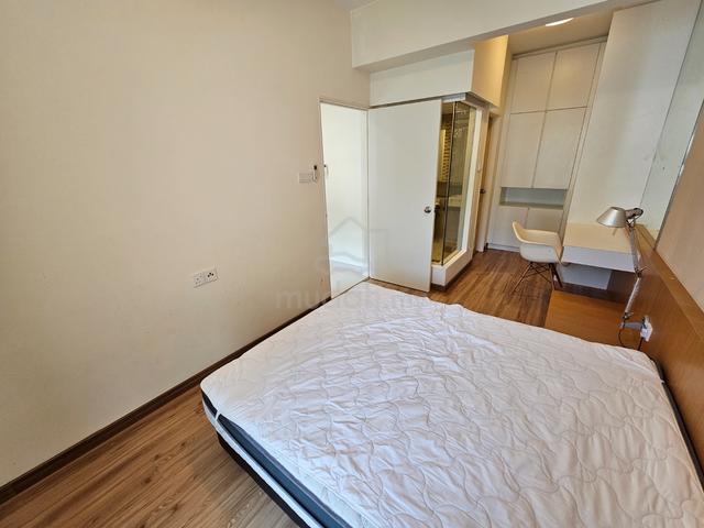The Peak SOHO 3