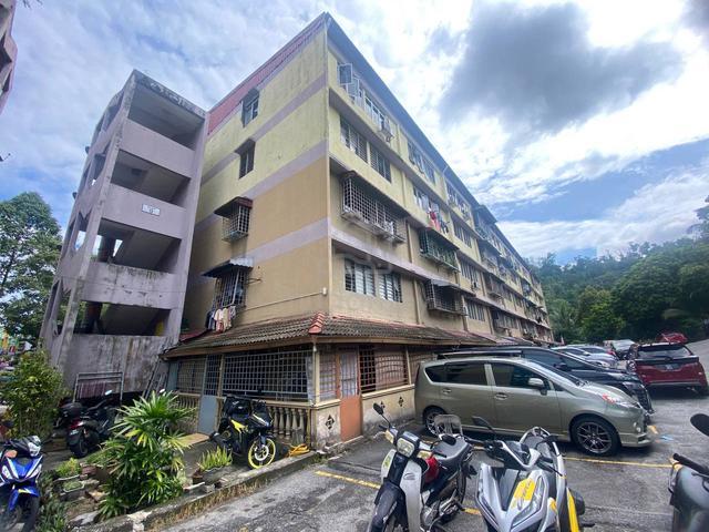 Flat Desa Baiduri 1