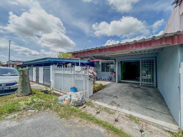 FREEHOLD | EXTRA LAND BACK Single Storey Hamzah Alang Kapar For Sale 1