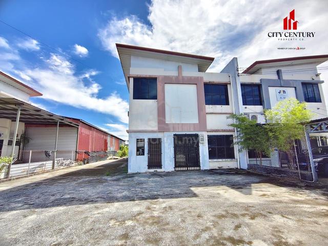 2 Storey Semi D Warehouse , For Rent Desa Senadin Miri 1