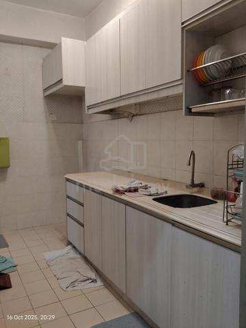 Dataran Otomobil Apartment 1