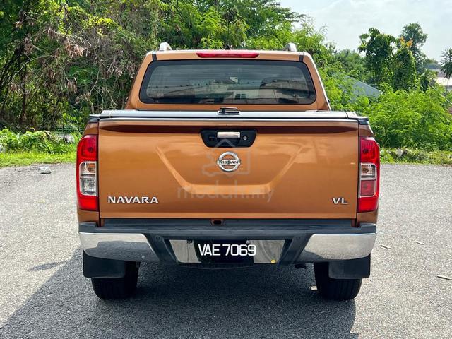 2017 Nissan NAVARA 2.5 VL NP300 ROLLER SHUTTER (A) - 3