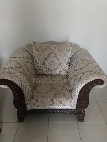 Sofa - photo 4 of 6