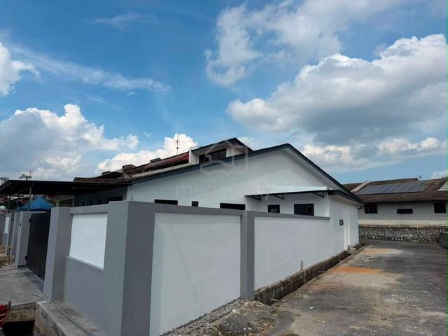Taman Suria, Corner house, Fully Renovated 4 rooms 3 baths, North 1