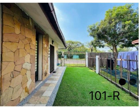 Below Market!! Double Storey Semi D Sale@ Glenmarie Cove 1