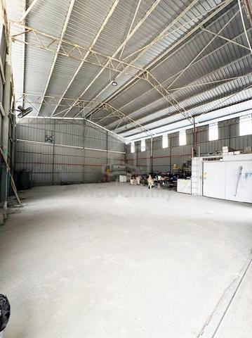 Lok Kawi Warehouse with OC For Sale 1