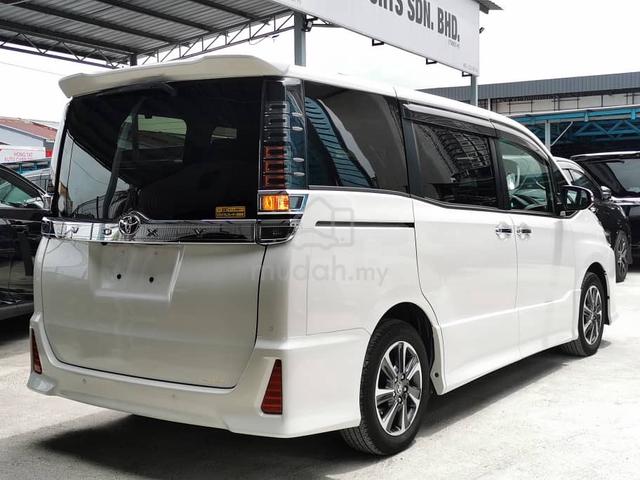 BIGSALE✅2021 Toyota VOXY 2.0 ZS 8S Alpine 2PD - 2
