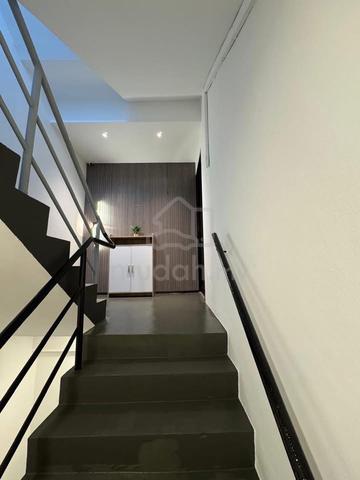 Small Office For Rent 1