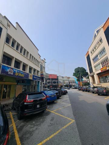 Damansara Perdana Ground Floor Shop Prima Location and Hot Sport Area 1