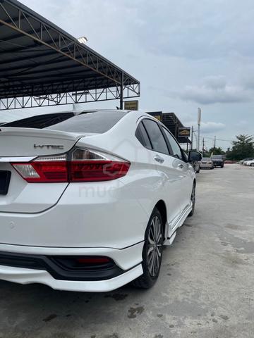 2019 Honda CITY 1.5 V (A) Leather Seat - 5