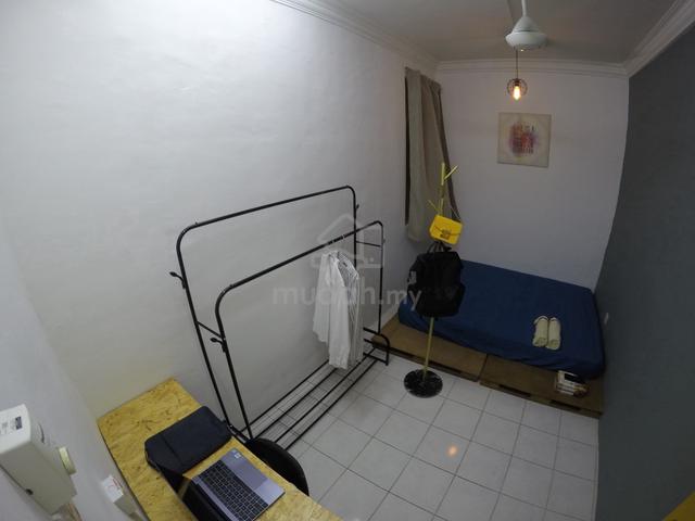 Queen Room Ladies Only at Angkasa Apartment Ph1, Menggatal 7 flr 1