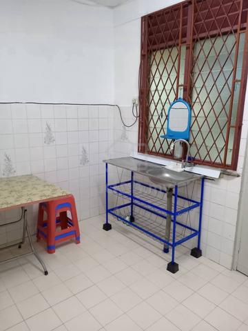 Keembong/2 Baths/Johor Jaya/Rosemerah/Washing Machine/Low rental 1