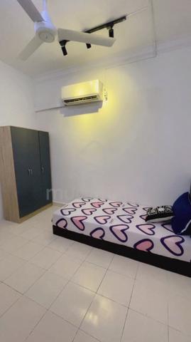 Single Room at Suriamas Condominium pjs10 Zero Deposit Fully Furnish 1