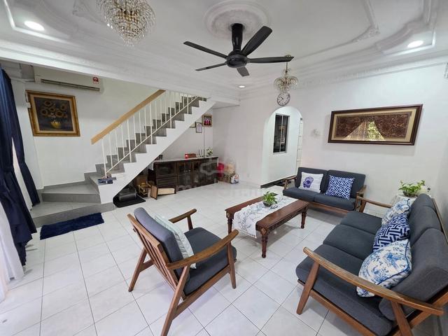 RENOVATED UNIT ‼️ 2 Storey Terrace Taman Puchong Utama, Puchong 1