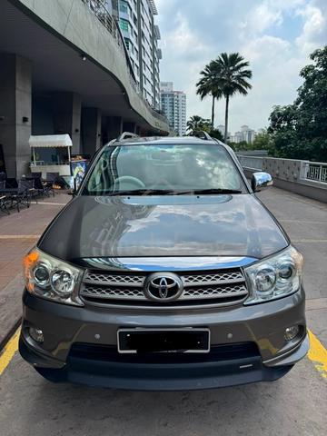 2011 Toyota FORTUNER 2.7 V (A) - 1