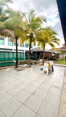 2.5 Bungalow Unit in Kota Damansara 1