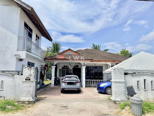 Rumah Banglo Mampu Milik di Jelatok Tanah Merah 1
