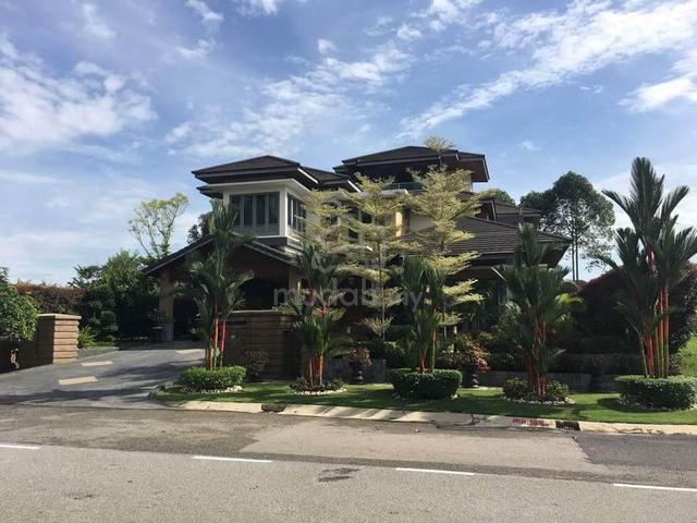 Fully Furnished Bungalow Perdana Lakeview East, Cyberjaya FOR SALE 1