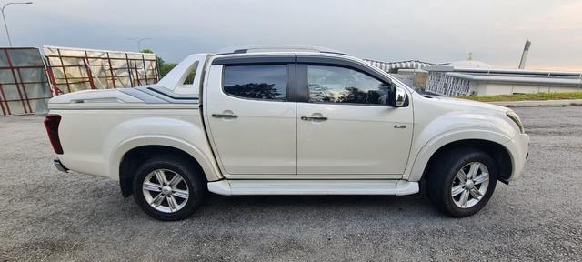 2017 Isuzu D-MAX 2.5 Z PRESTIGE 4X4 FACELIFT (A) - 5