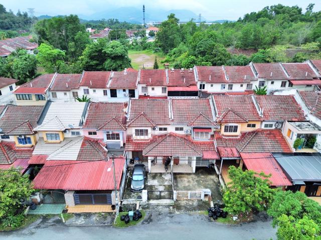 DEKAT SURAU & PADANG 2 Storey Terrace Seksyen 5 Bukit Mahkota Bangi 1