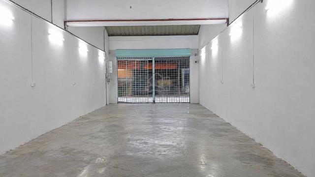 Newly Refurbished 20x80 Taman Perindustrian Puchong Utama Tpp 1 Storey 1