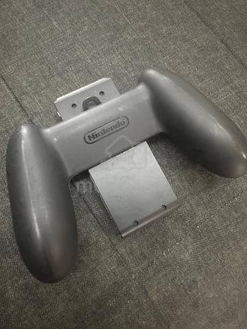 Nintendo Switch Accessories Original Joycon Grip - photo 2 of 2