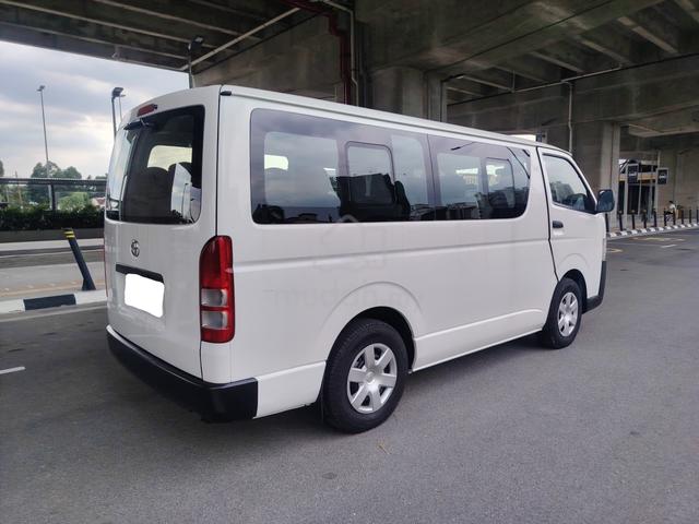 2017 Toyota Hiace 2.5 (M) 14 Seat Roof Air-Cond - 3