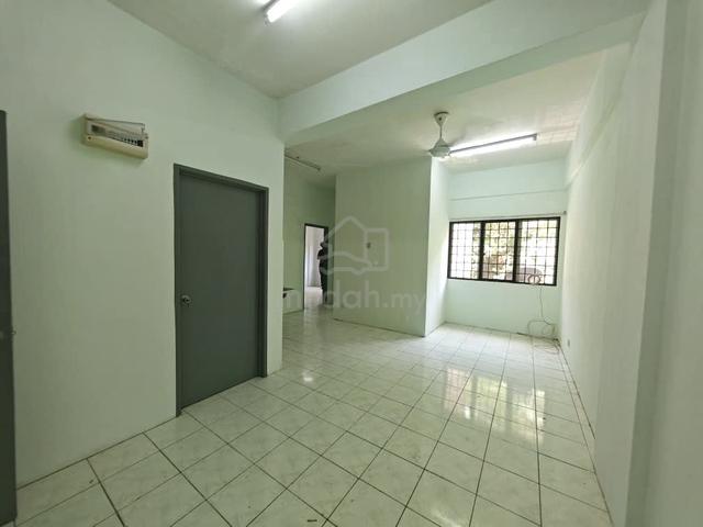 Selesa i-Resort Apartment (Pangsapuri Damai Mewah A) 1