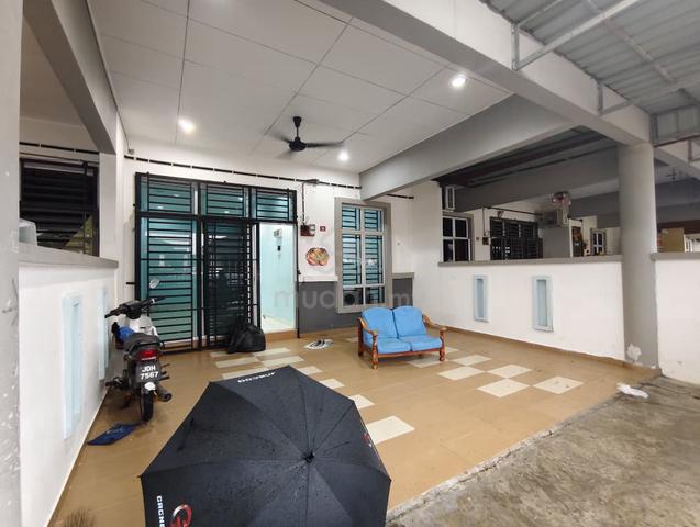 Tangkak Taman Tropika Jln Tropika Single Storey Terrace House 1