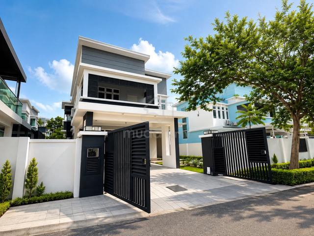 Double Storey Bungalow Vista Kirana 1