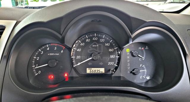 2013 Toyota HILUX 2.5 G VNT A CAR KING LOW MILEAGE - 4