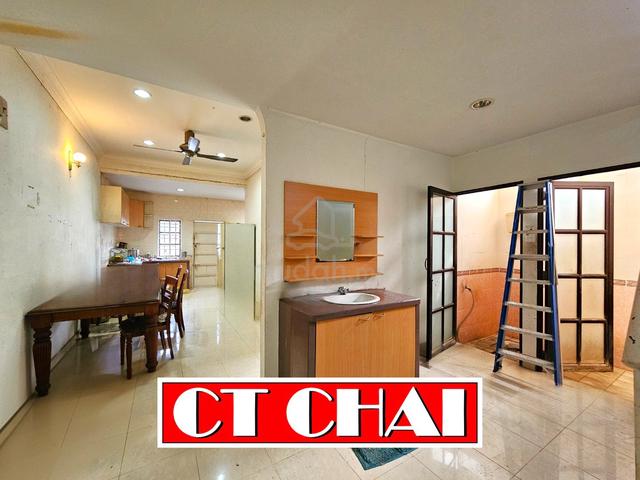1.5 Storey Terrace 1,700sqft Jelutong Taman Hijau Batu Lanchang 1