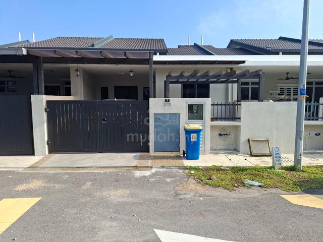 FOR SALE: FULLY RENOVATED TERRACE HOUSE – Teluk Panglima Garang 1